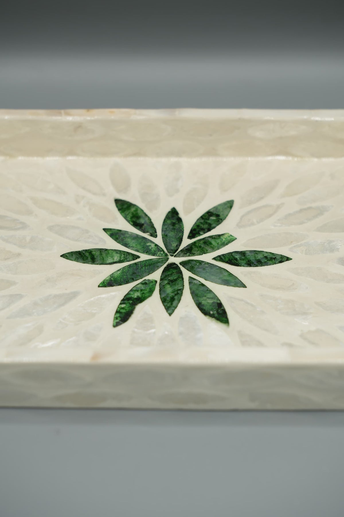 Verde Pearl Tray