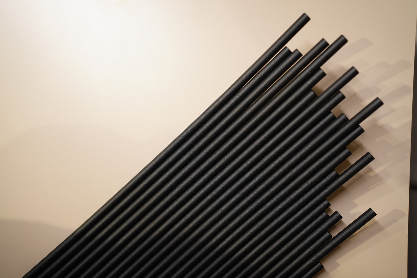 Strike Platter Black