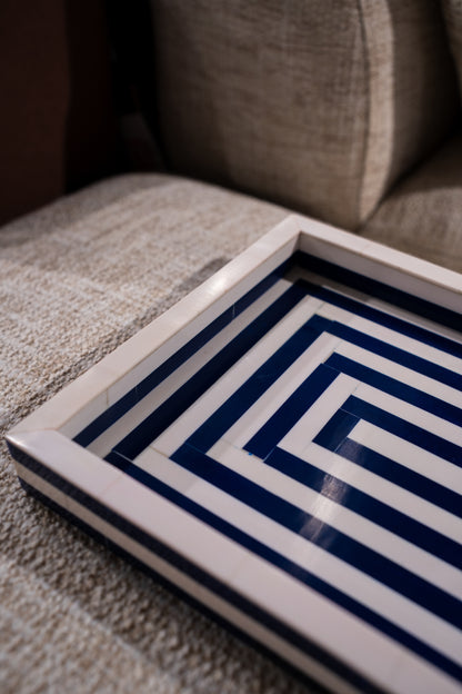 Linea Tray